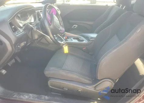 2022 Dodge Challenger Sxt z USA, uszkodzony, nr VIN 2C3CDZAG1NH143628